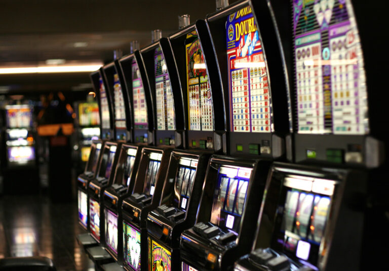 Las_Vegas_slot_machines